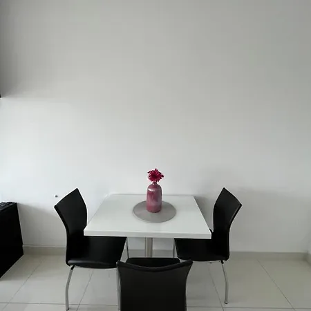 Apartment Bellissima By The Sea